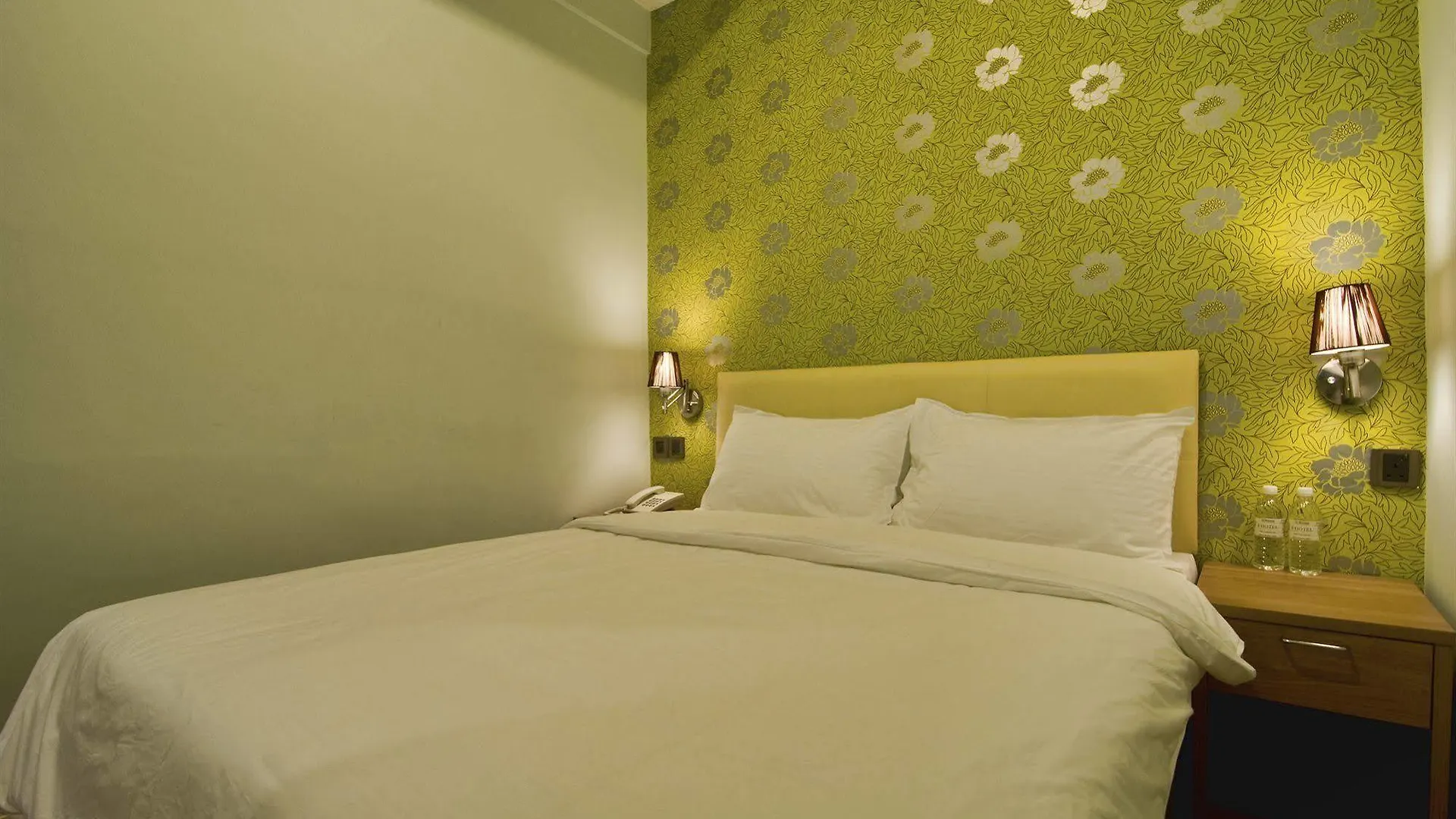 I-Hotel كوالالمبور 2*,