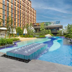M & Hotel